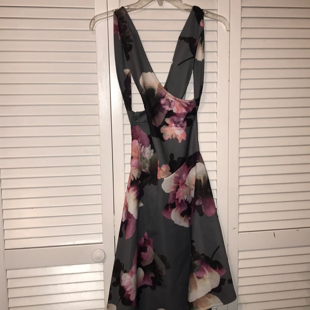 Beautiful dress!